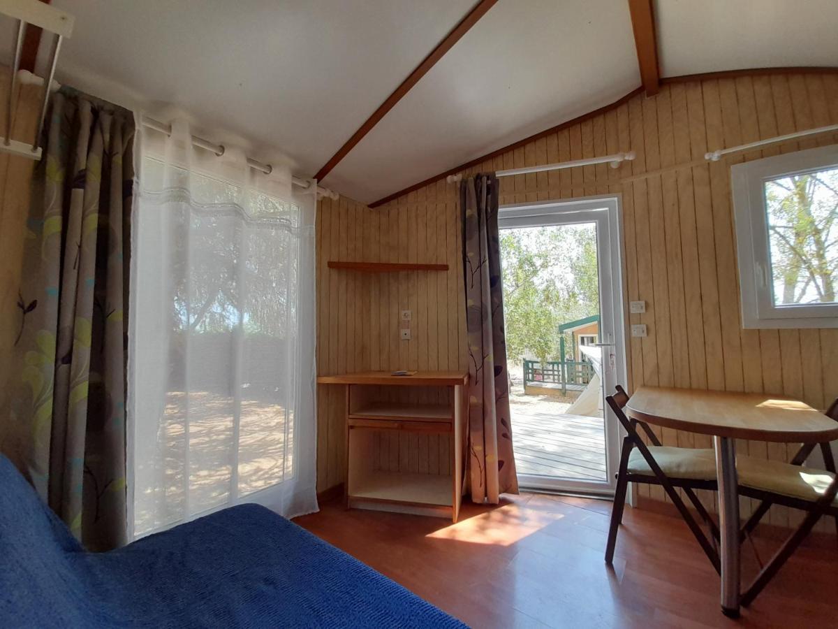 Отель Paradise Challets And Camping Sarrecave Экстерьер фото